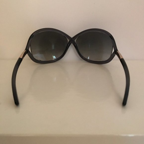 Tom Ford Whitney Oversize Sunglasses with Case, Lens Cloth